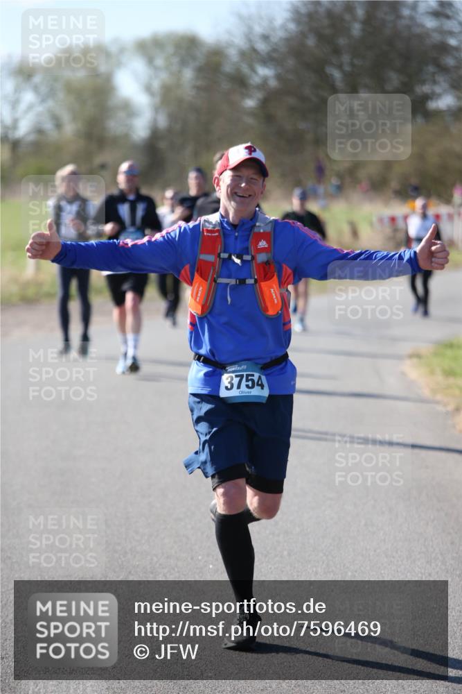 06.04.2025 - 44. Internationalen Wilhelmsburger Insellauf Jannik Wohlers http://msf.ph/oto/7596469 06.04.2025 10:35:14 Laufen 3754 meine-sportfotos.de