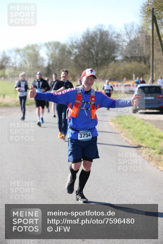 06.04.2025 - 44. Internationalen Wilhelmsburger Insellauf Jannik Wohlers http://msf.ph/oto/7596480 06.04.2025 10:35:14 Laufen 3754 meine-sportfotos.de