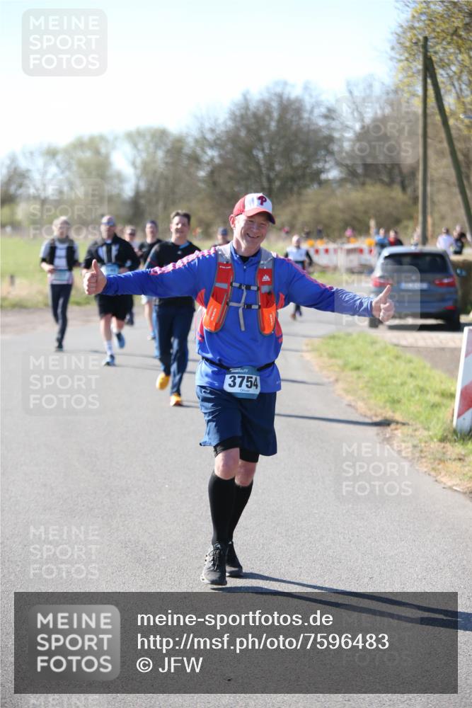 06.04.2025 - 44. Internationalen Wilhelmsburger Insellauf Jannik Wohlers http://msf.ph/oto/7596483 06.04.2025 10:35:14 Laufen 3754 meine-sportfotos.de