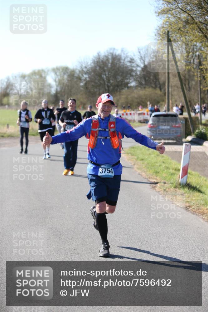 06.04.2025 - 44. Internationalen Wilhelmsburger Insellauf Jannik Wohlers http://msf.ph/oto/7596492 06.04.2025 10:35:14 Laufen 3754 meine-sportfotos.de