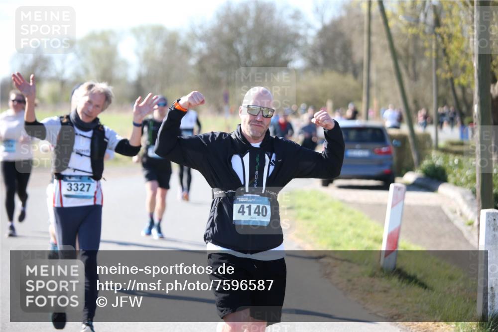 06.04.2025 - 44. Internationalen Wilhelmsburger Insellauf Jannik Wohlers http://msf.ph/oto/7596587 06.04.2025 10:35:20 Laufen 3327, 4140 meine-sportfotos.de