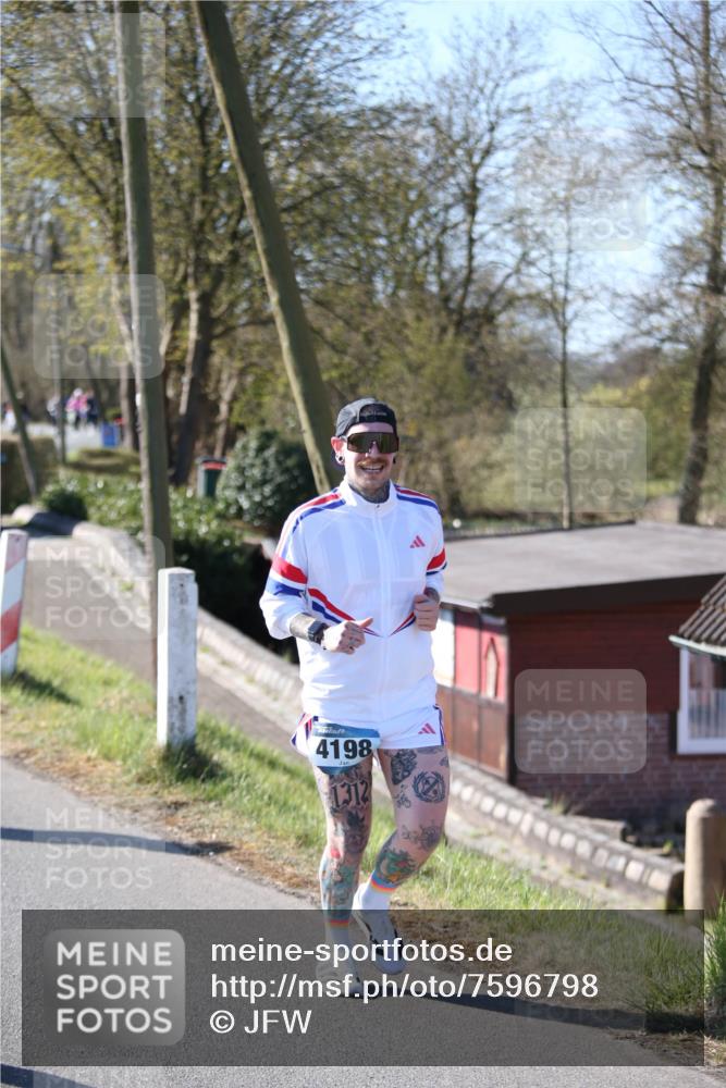 06.04.2025 - 44. Internationalen Wilhelmsburger Insellauf Jannik Wohlers http://msf.ph/oto/7596798 06.04.2025 10:35:37 Laufen 4198, 1312 meine-sportfotos.de