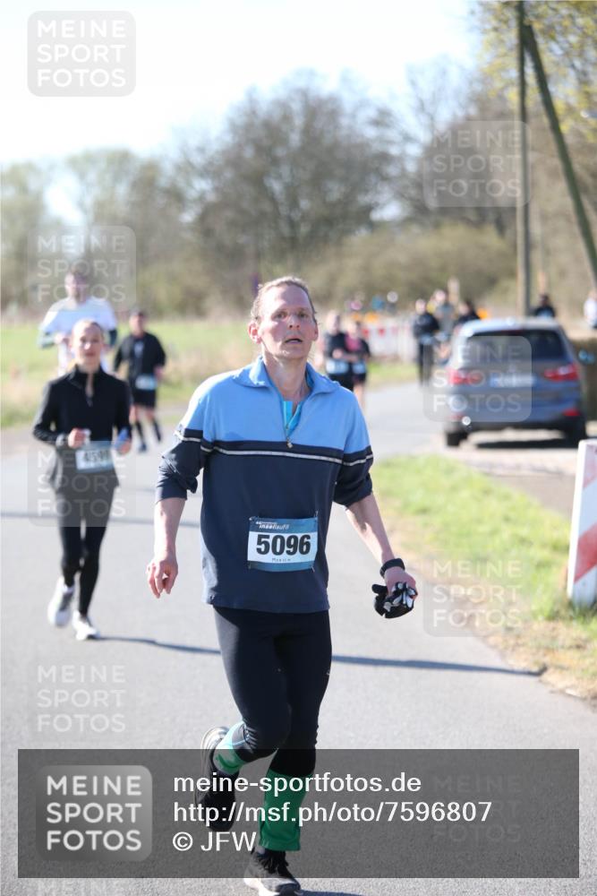 06.04.2025 - 44. Internationalen Wilhelmsburger Insellauf Jannik Wohlers http://msf.ph/oto/7596807 06.04.2025 10:35:38 Laufen 500, 5096 meine-sportfotos.de