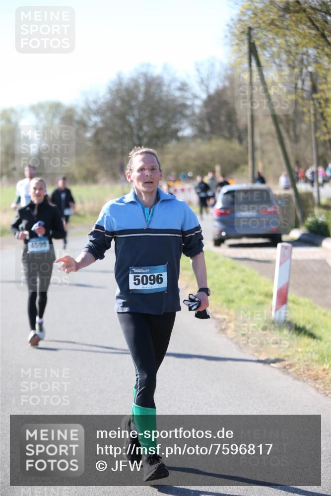 06.04.2025 - 44. Internationalen Wilhelmsburger Insellauf Jannik Wohlers http://msf.ph/oto/7596817 06.04.2025 10:35:39 Laufen 4599, 5096 meine-sportfotos.de