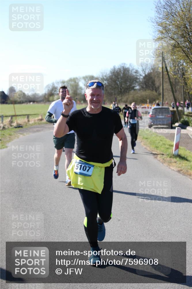 06.04.2025 - 44. Internationalen Wilhelmsburger Insellauf Jannik Wohlers http://msf.ph/oto/7596908 06.04.2025 10:35:45 Laufen 5107 meine-sportfotos.de