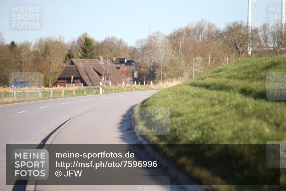 06.04.2025 - 44. Internationalen Wilhelmsburger Insellauf Jannik Wohlers http://msf.ph/oto/7596996 06.04.2025 08:59:58 Laufen  meine-sportfotos.de