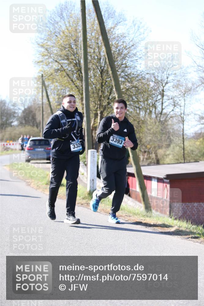 06.04.2025 - 44. Internationalen Wilhelmsburger Insellauf Jannik Wohlers http://msf.ph/oto/7597014 06.04.2025 10:35:56 Laufen 3329, 3393 meine-sportfotos.de
