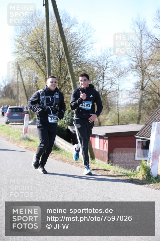 06.04.2025 - 44. Internationalen Wilhelmsburger Insellauf Jannik Wohlers http://msf.ph/oto/7597026 06.04.2025 10:35:57 Laufen 3329, 3393 meine-sportfotos.de
