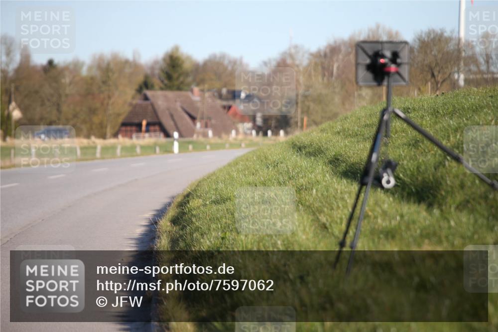 06.04.2025 - 44. Internationalen Wilhelmsburger Insellauf Jannik Wohlers http://msf.ph/oto/7597062 06.04.2025 09:09:20 Laufen  meine-sportfotos.de