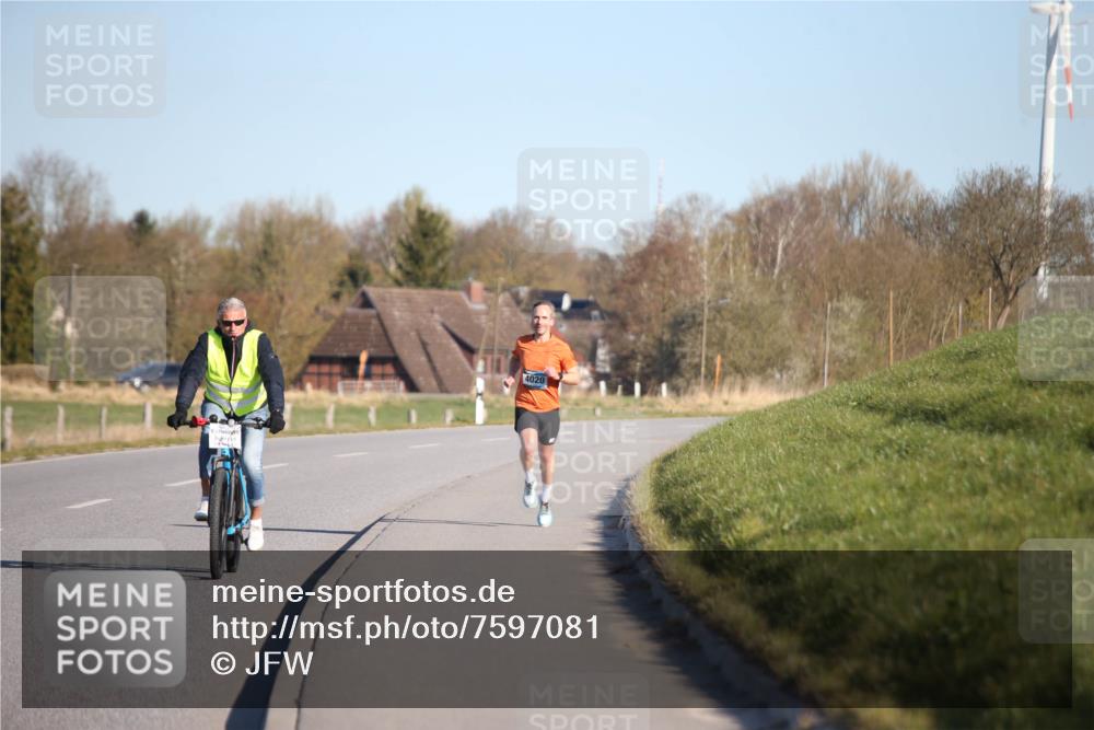 06.04.2025 - 44. Internationalen Wilhelmsburger Insellauf Jannik Wohlers http://msf.ph/oto/7597081 06.04.2025 09:15:29 Laufen 4020 meine-sportfotos.de
