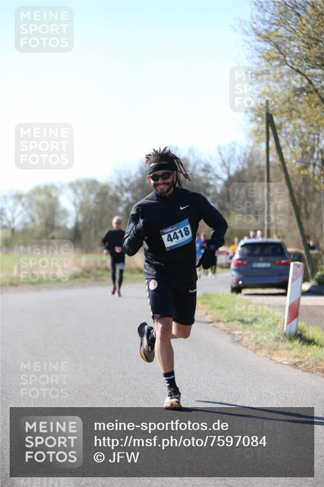 06.04.2025 - 44. Internationalen Wilhelmsburger Insellauf Jannik Wohlers http://msf.ph/oto/7597084 06.04.2025 10:36:00 Laufen 4418 meine-sportfotos.de