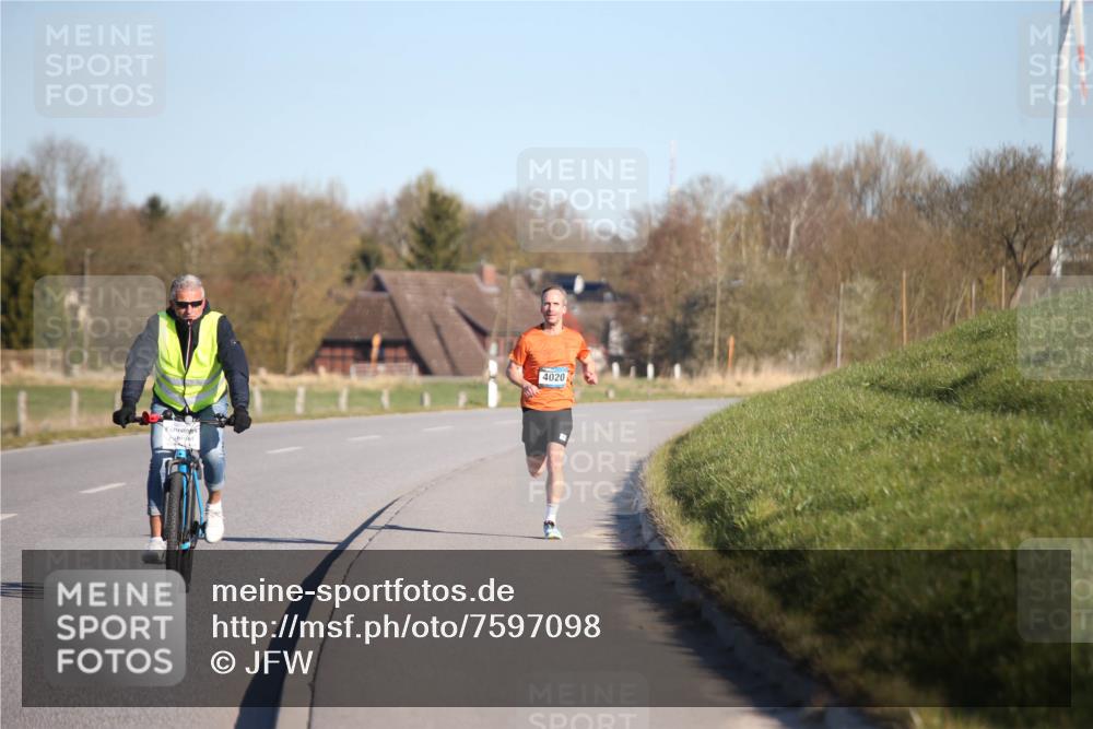 06.04.2025 - 44. Internationalen Wilhelmsburger Insellauf Jannik Wohlers http://msf.ph/oto/7597098 06.04.2025 09:15:30 Laufen 4020 meine-sportfotos.de