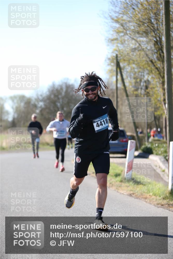 06.04.2025 - 44. Internationalen Wilhelmsburger Insellauf Jannik Wohlers http://msf.ph/oto/7597100 06.04.2025 10:36:00 Laufen 4418 meine-sportfotos.de