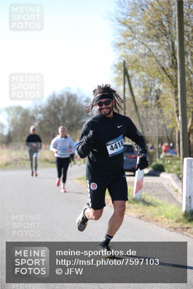 06.04.2025 - 44. Internationalen Wilhelmsburger Insellauf Jannik Wohlers http://msf.ph/oto/7597103 06.04.2025 10:36:00 Laufen 4418 meine-sportfotos.de