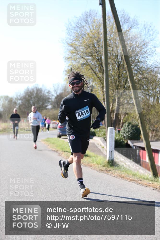 06.04.2025 - 44. Internationalen Wilhelmsburger Insellauf Jannik Wohlers http://msf.ph/oto/7597115 06.04.2025 10:36:00 Laufen 4418 meine-sportfotos.de