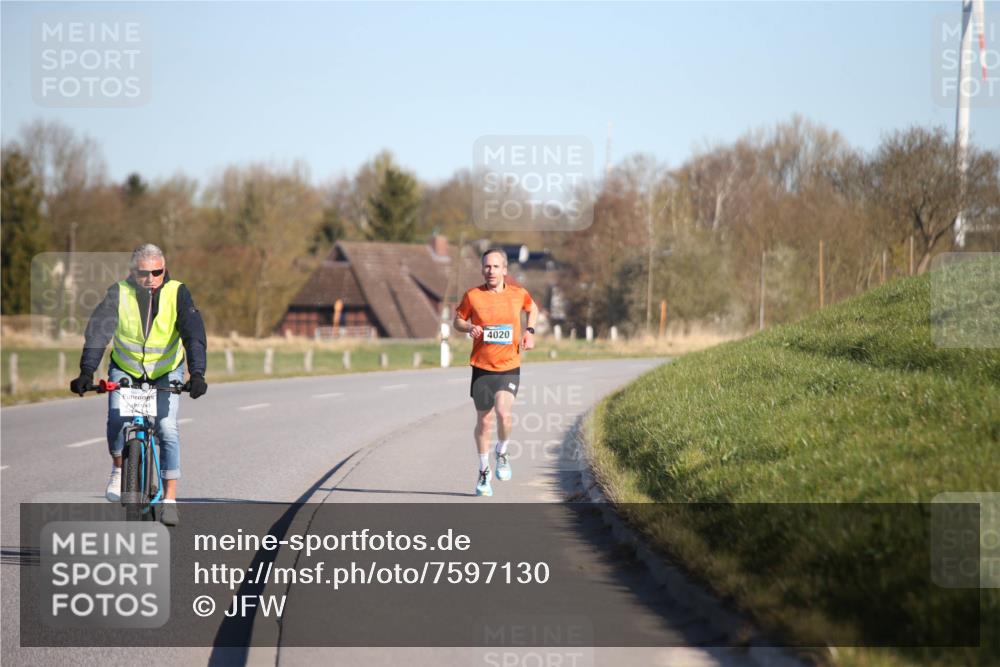 06.04.2025 - 44. Internationalen Wilhelmsburger Insellauf Jannik Wohlers http://msf.ph/oto/7597130 06.04.2025 09:15:30 Laufen 4020 meine-sportfotos.de