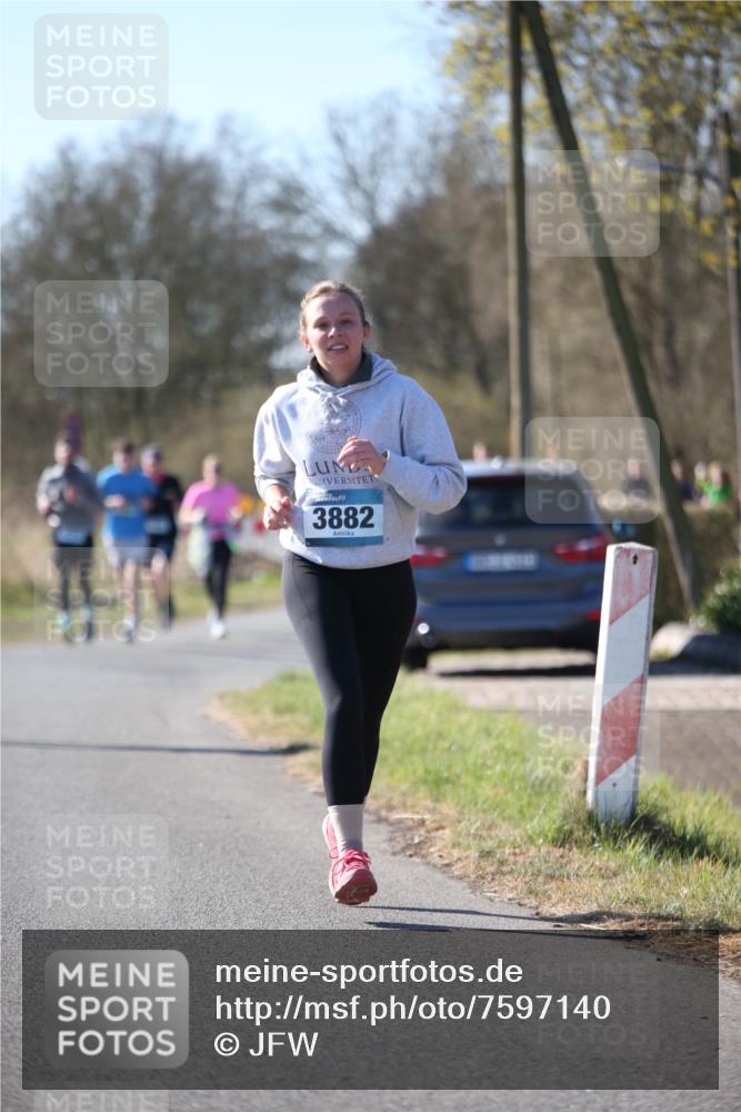 06.04.2025 - 44. Internationalen Wilhelmsburger Insellauf Jannik Wohlers http://msf.ph/oto/7597140 06.04.2025 10:36:03 Laufen 3882 meine-sportfotos.de