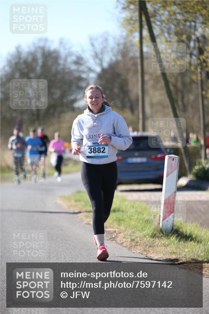 06.04.2025 - 44. Internationalen Wilhelmsburger Insellauf Jannik Wohlers http://msf.ph/oto/7597142 06.04.2025 10:36:03 Laufen 3882 meine-sportfotos.de