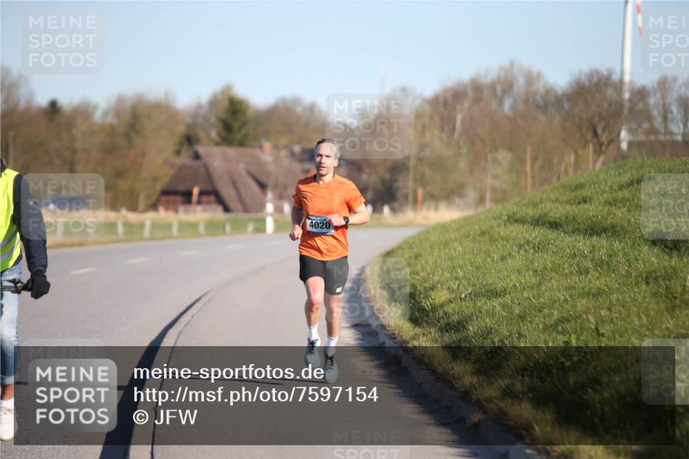 06.04.2025 - 44. Internationalen Wilhelmsburger Insellauf Jannik Wohlers http://msf.ph/oto/7597154 06.04.2025 09:15:33 Laufen 4020 meine-sportfotos.de