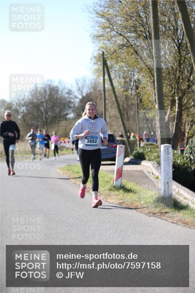 06.04.2025 - 44. Internationalen Wilhelmsburger Insellauf Jannik Wohlers http://msf.ph/oto/7597158 06.04.2025 10:36:03 Laufen 3882 meine-sportfotos.de