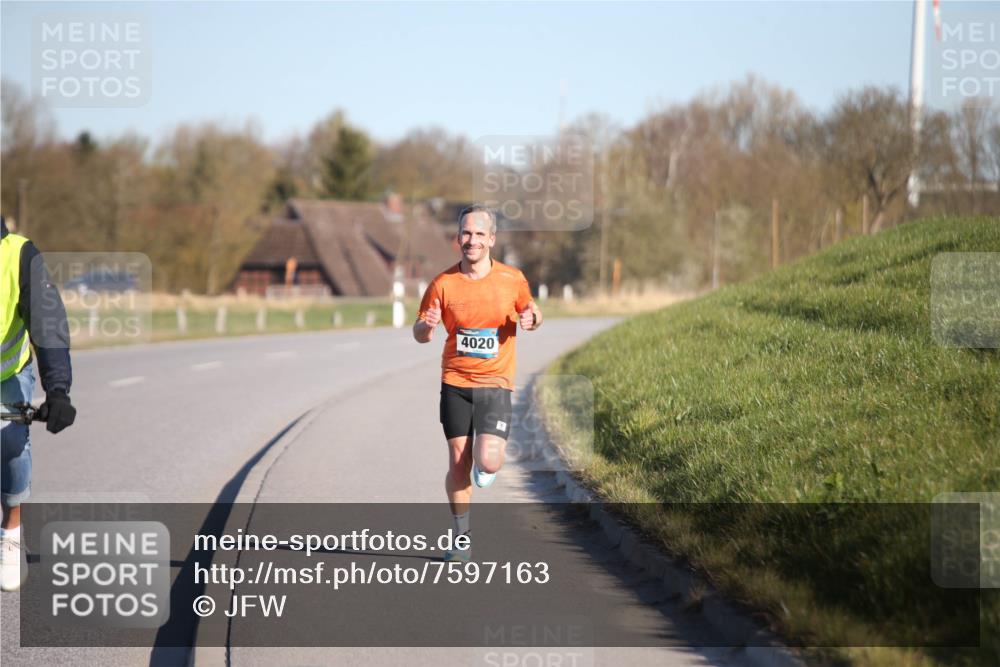 06.04.2025 - 44. Internationalen Wilhelmsburger Insellauf Jannik Wohlers http://msf.ph/oto/7597163 06.04.2025 09:15:33 Laufen 4020 meine-sportfotos.de