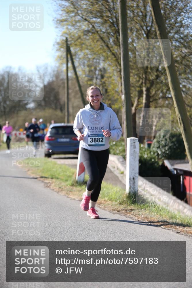 06.04.2025 - 44. Internationalen Wilhelmsburger Insellauf Jannik Wohlers http://msf.ph/oto/7597183 06.04.2025 10:36:04 Laufen 3882 meine-sportfotos.de