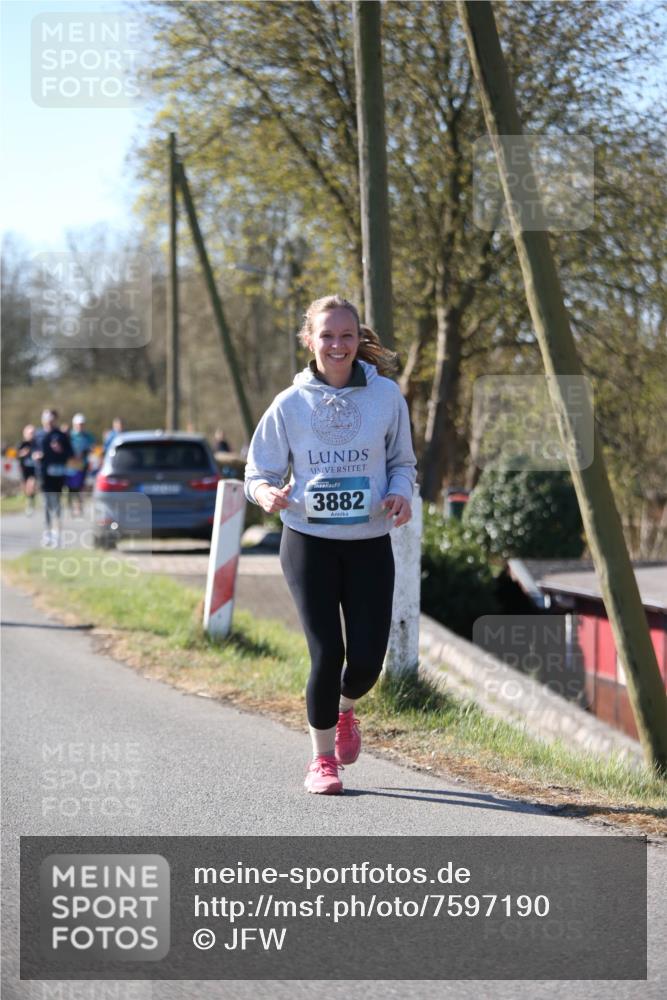 06.04.2025 - 44. Internationalen Wilhelmsburger Insellauf Jannik Wohlers http://msf.ph/oto/7597190 06.04.2025 10:36:04 Laufen 3882 meine-sportfotos.de