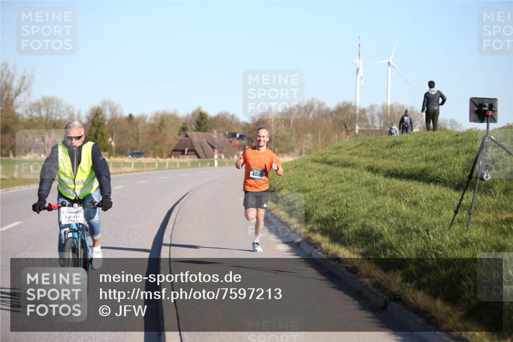 06.04.2025 - 44. Internationalen Wilhelmsburger Insellauf Jannik Wohlers http://msf.ph/oto/7597213 06.04.2025 09:15:34 Laufen 4020 meine-sportfotos.de