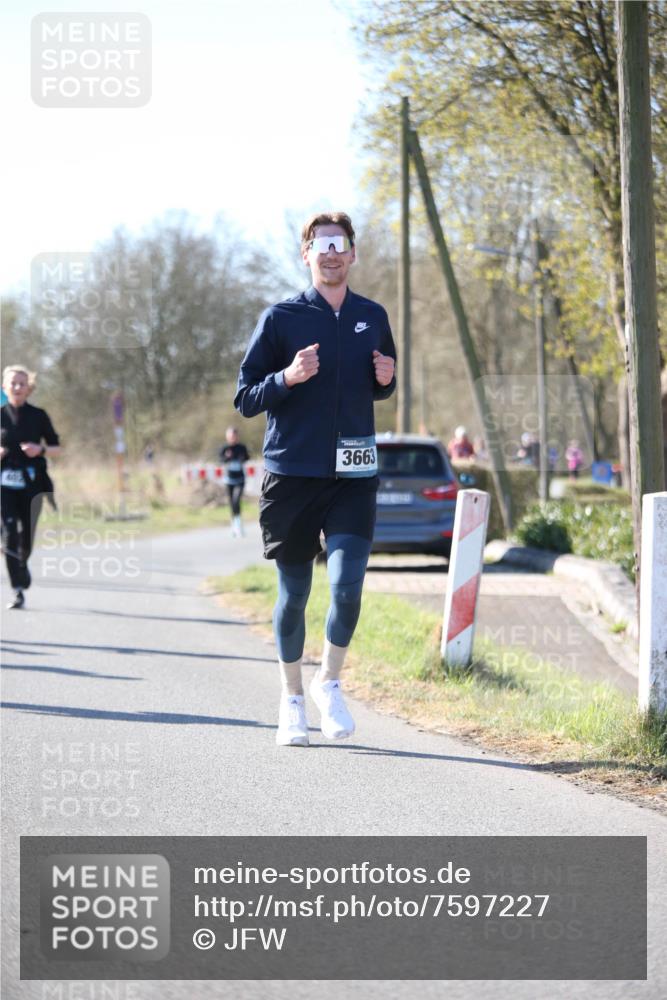 06.04.2025 - 44. Internationalen Wilhelmsburger Insellauf Jannik Wohlers http://msf.ph/oto/7597227 06.04.2025 10:36:15 Laufen 3663 meine-sportfotos.de