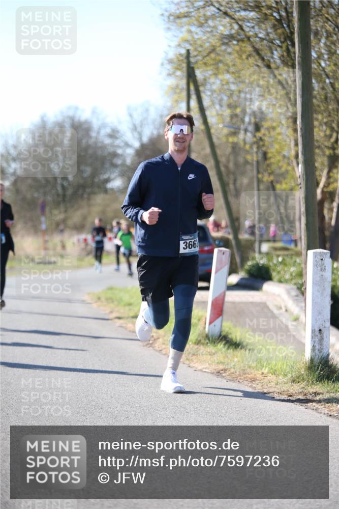 06.04.2025 - 44. Internationalen Wilhelmsburger Insellauf Jannik Wohlers http://msf.ph/oto/7597236 06.04.2025 10:36:15 Laufen 366 meine-sportfotos.de