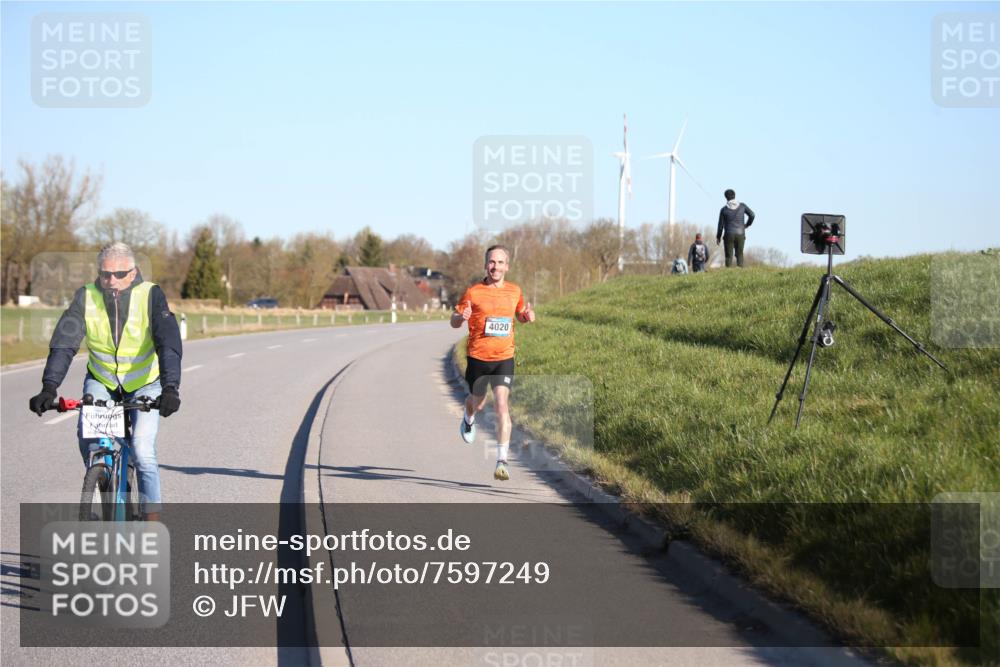 06.04.2025 - 44. Internationalen Wilhelmsburger Insellauf Jannik Wohlers http://msf.ph/oto/7597249 06.04.2025 09:15:35 Laufen 4020 meine-sportfotos.de