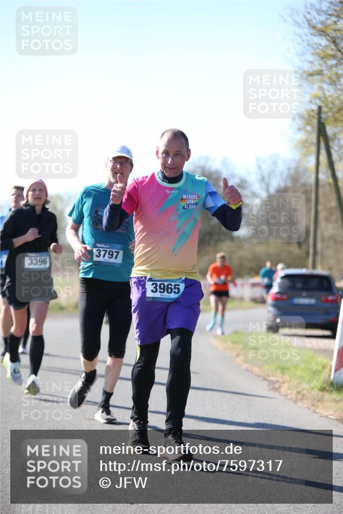 06.04.2025 - 44. Internationalen Wilhelmsburger Insellauf Jannik Wohlers http://msf.ph/oto/7597317 06.04.2025 10:36:22 Laufen 3396, 3797, 3965 meine-sportfotos.de