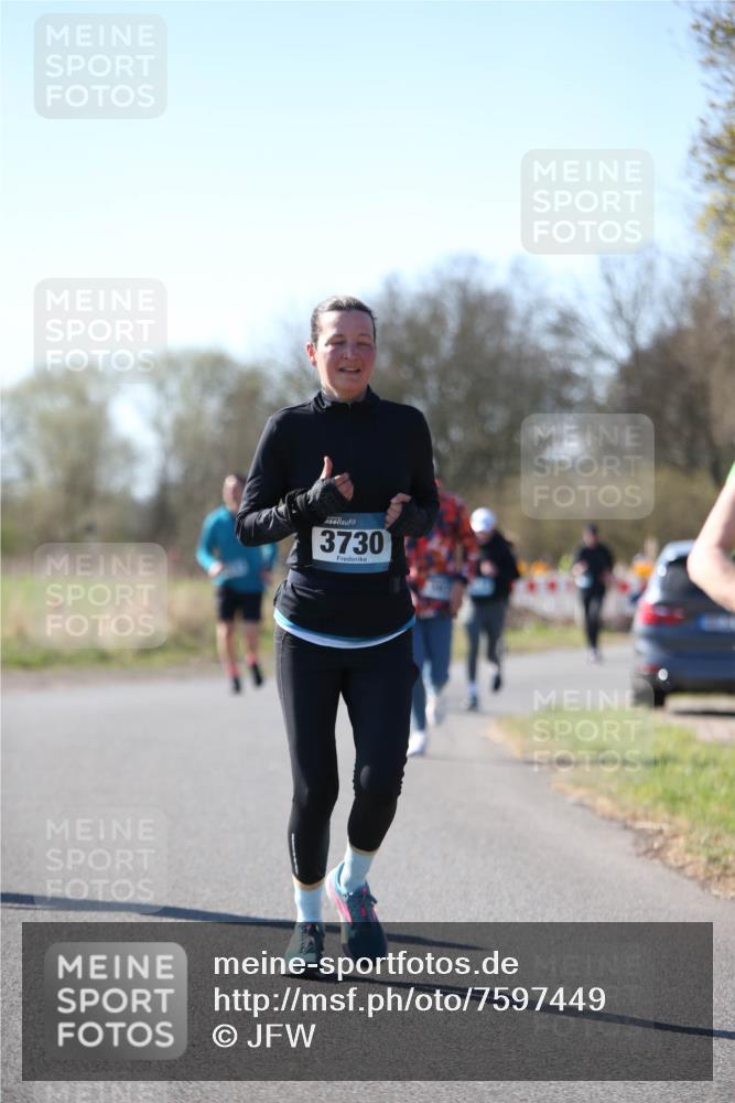 06.04.2025 - 44. Internationalen Wilhelmsburger Insellauf Jannik Wohlers http://msf.ph/oto/7597449 06.04.2025 10:36:32 Laufen 3730 meine-sportfotos.de