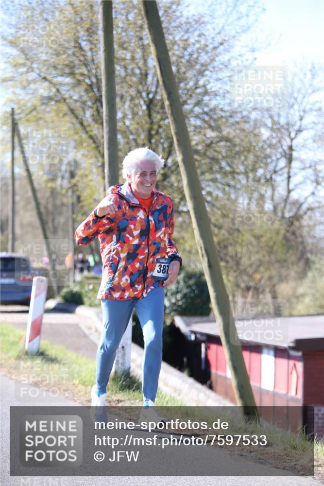 06.04.2025 - 44. Internationalen Wilhelmsburger Insellauf Jannik Wohlers http://msf.ph/oto/7597533 06.04.2025 10:36:37 Laufen 387 meine-sportfotos.de