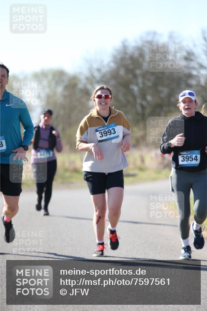 06.04.2025 - 44. Internationalen Wilhelmsburger Insellauf Jannik Wohlers http://msf.ph/oto/7597561 06.04.2025 10:36:39 Laufen 1647, 3993, 3954 meine-sportfotos.de