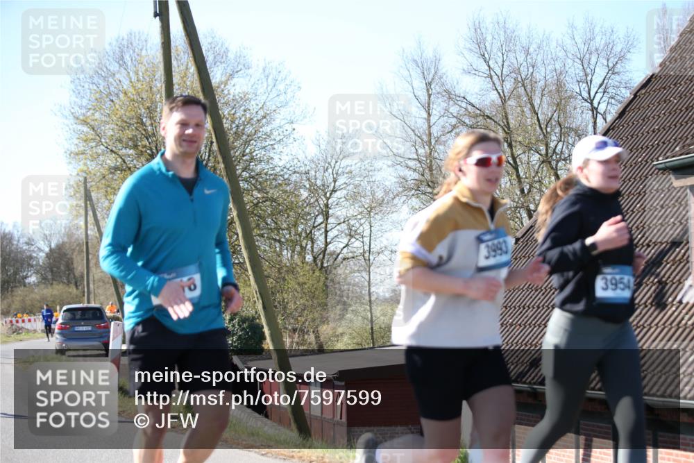 06.04.2025 - 44. Internationalen Wilhelmsburger Insellauf Jannik Wohlers http://msf.ph/oto/7597599 06.04.2025 10:36:43 Laufen 3993, 3954 meine-sportfotos.de
