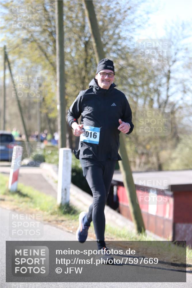 06.04.2025 - 44. Internationalen Wilhelmsburger Insellauf Jannik Wohlers http://msf.ph/oto/7597669 06.04.2025 10:36:51 Laufen 3016 meine-sportfotos.de