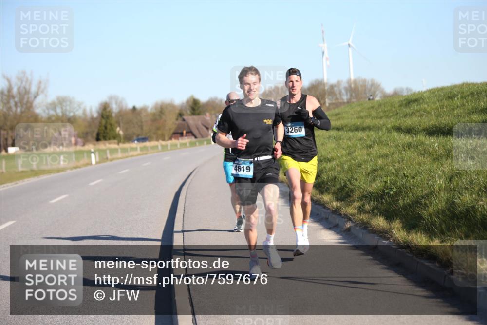 06.04.2025 - 44. Internationalen Wilhelmsburger Insellauf Jannik Wohlers http://msf.ph/oto/7597676 06.04.2025 09:16:35 Laufen 3260, 4619 meine-sportfotos.de