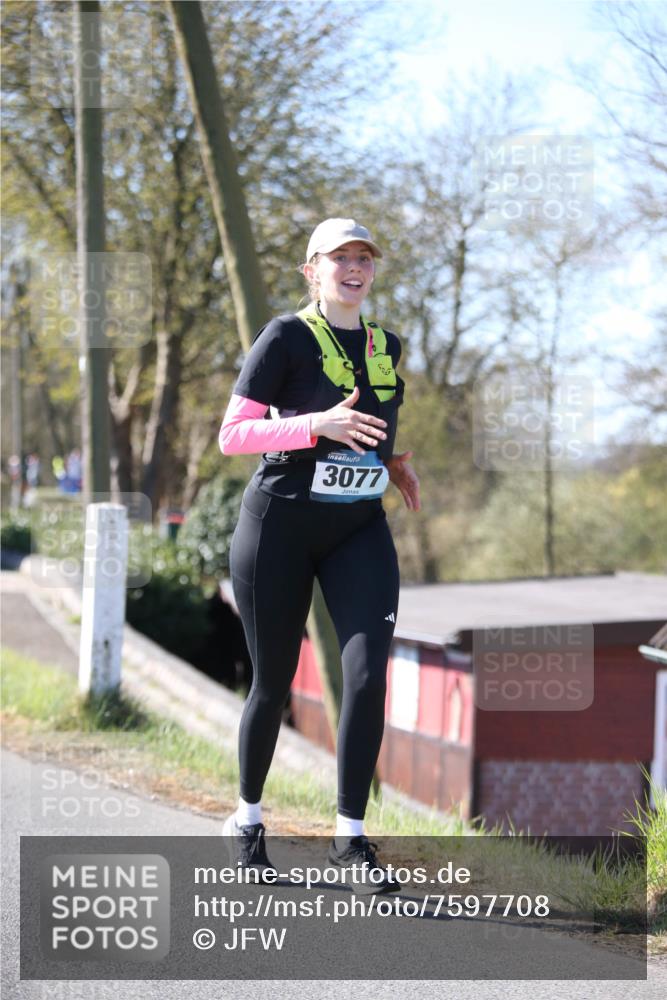 06.04.2025 - 44. Internationalen Wilhelmsburger Insellauf Jannik Wohlers http://msf.ph/oto/7597708 06.04.2025 10:36:55 Laufen 3077 meine-sportfotos.de