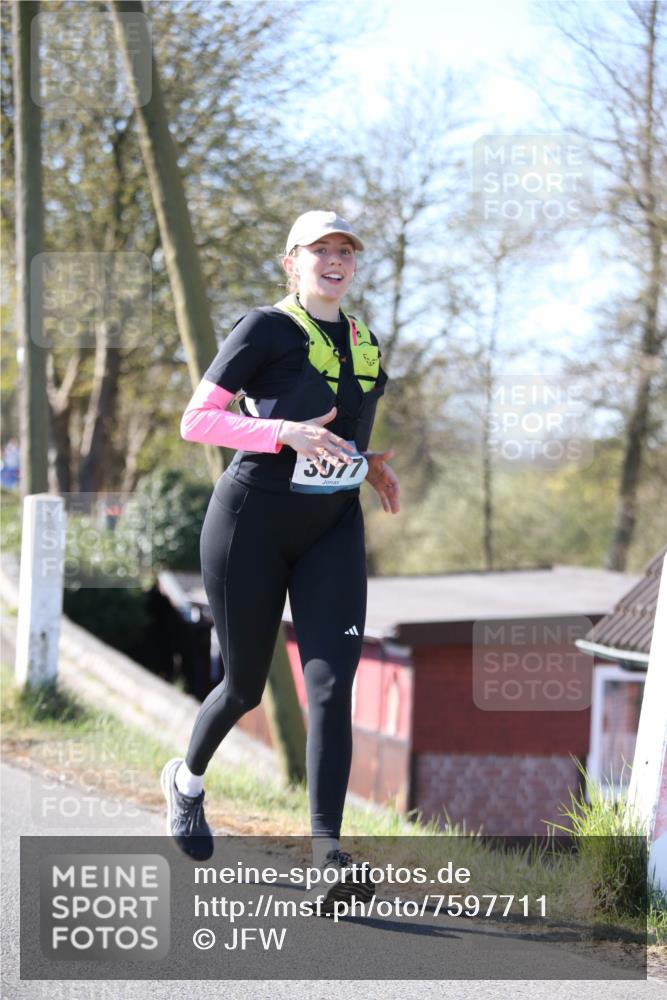 06.04.2025 - 44. Internationalen Wilhelmsburger Insellauf Jannik Wohlers http://msf.ph/oto/7597711 06.04.2025 10:36:55 Laufen 3977 meine-sportfotos.de