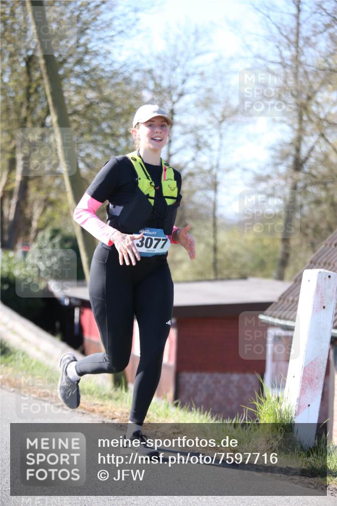 06.04.2025 - 44. Internationalen Wilhelmsburger Insellauf Jannik Wohlers http://msf.ph/oto/7597716 06.04.2025 10:36:55 Laufen 3077 meine-sportfotos.de