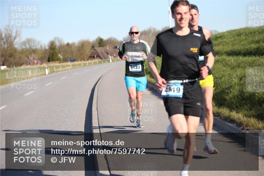 06.04.2025 - 44. Internationalen Wilhelmsburger Insellauf Jannik Wohlers http://msf.ph/oto/7597742 06.04.2025 09:16:36 Laufen 5123, 4619 meine-sportfotos.de