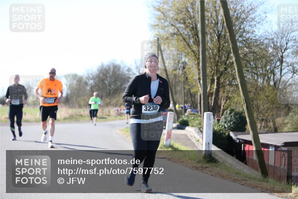 06.04.2025 - 44. Internationalen Wilhelmsburger Insellauf Jannik Wohlers http://msf.ph/oto/7597752 06.04.2025 10:37:08 Laufen 3230 meine-sportfotos.de