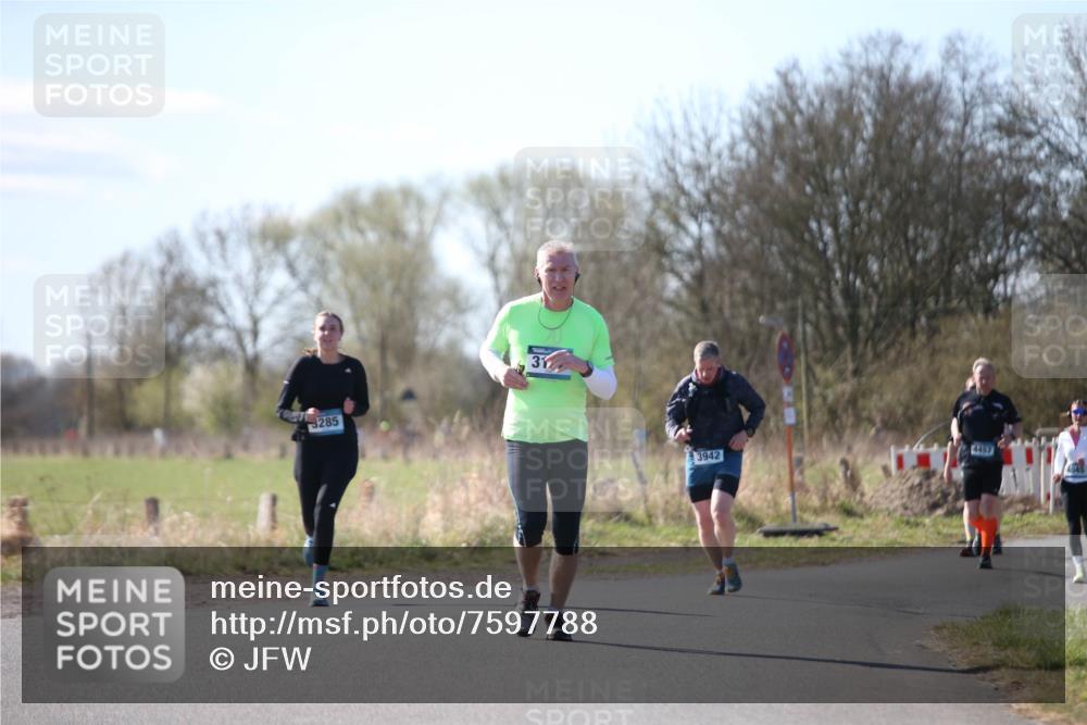 06.04.2025 - 44. Internationalen Wilhelmsburger Insellauf Jannik Wohlers http://msf.ph/oto/7597788 06.04.2025 10:37:13 Laufen 3285, 3, 3942, 4457 meine-sportfotos.de