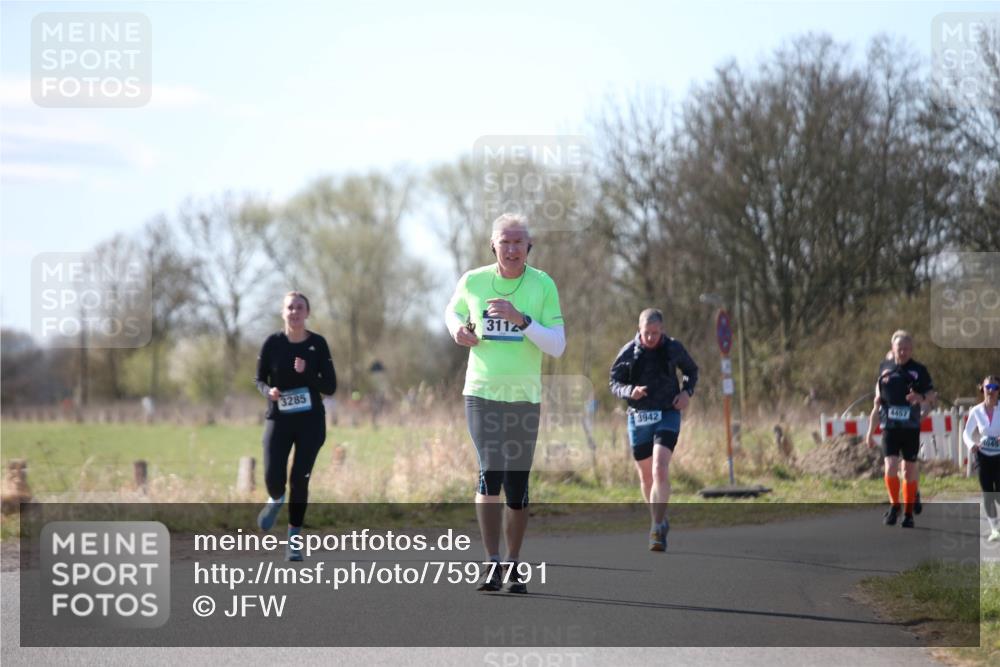 06.04.2025 - 44. Internationalen Wilhelmsburger Insellauf Jannik Wohlers http://msf.ph/oto/7597791 06.04.2025 10:37:13 Laufen 3285, 3112, 3942, 4467 meine-sportfotos.de