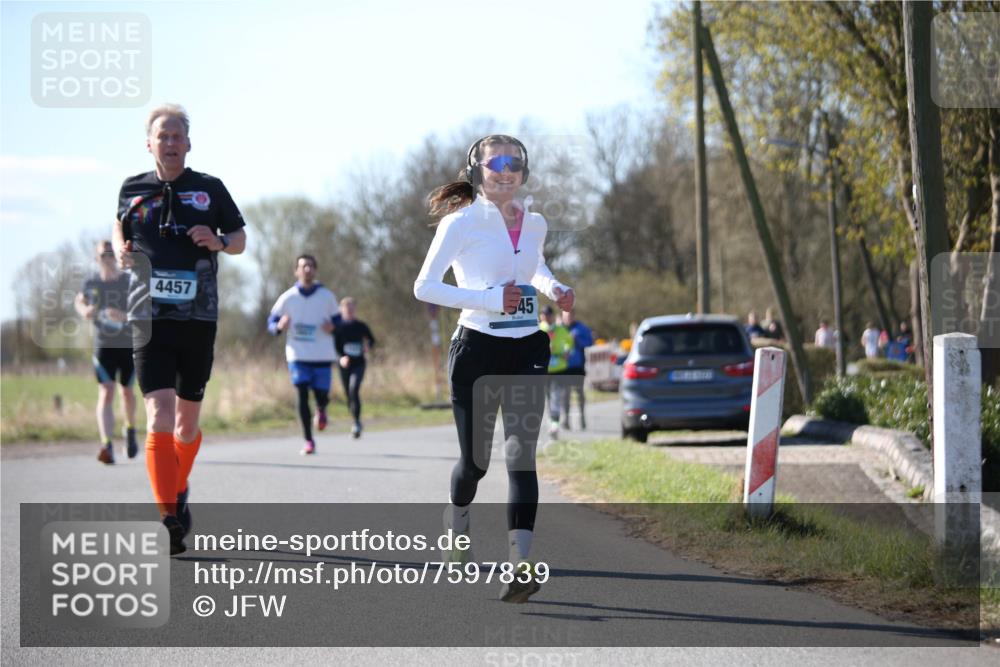 06.04.2025 - 44. Internationalen Wilhelmsburger Insellauf Jannik Wohlers http://msf.ph/oto/7597839 06.04.2025 10:37:26 Laufen 4457, 545 meine-sportfotos.de