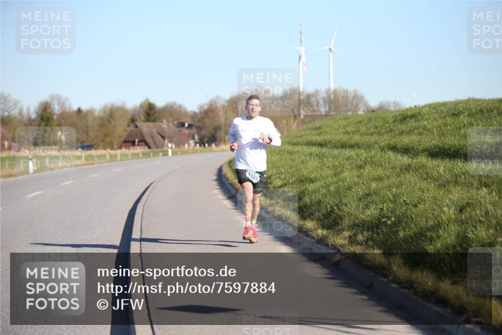 06.04.2025 - 44. Internationalen Wilhelmsburger Insellauf Jannik Wohlers http://msf.ph/oto/7597884 06.04.2025 09:16:51 Laufen 4425 meine-sportfotos.de