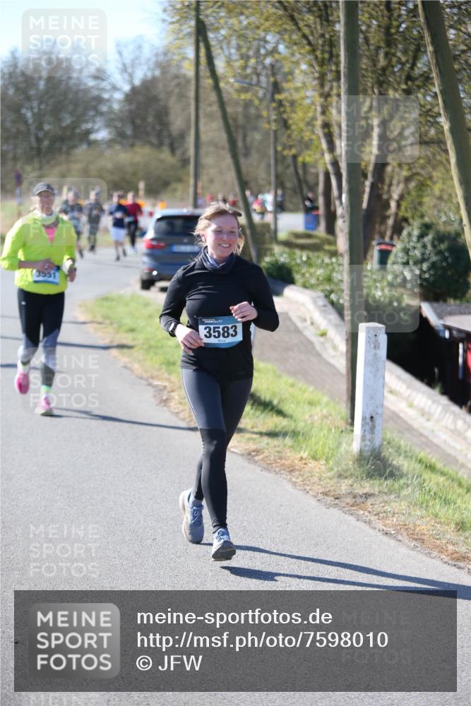 06.04.2025 - 44. Internationalen Wilhelmsburger Insellauf Jannik Wohlers http://msf.ph/oto/7598010 06.04.2025 10:37:37 Laufen 3551, 3583 meine-sportfotos.de