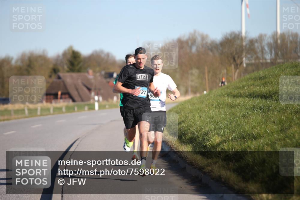 06.04.2025 - 44. Internationalen Wilhelmsburger Insellauf Jannik Wohlers http://msf.ph/oto/7598022 06.04.2025 09:17:11 Laufen 27, 5007 meine-sportfotos.de