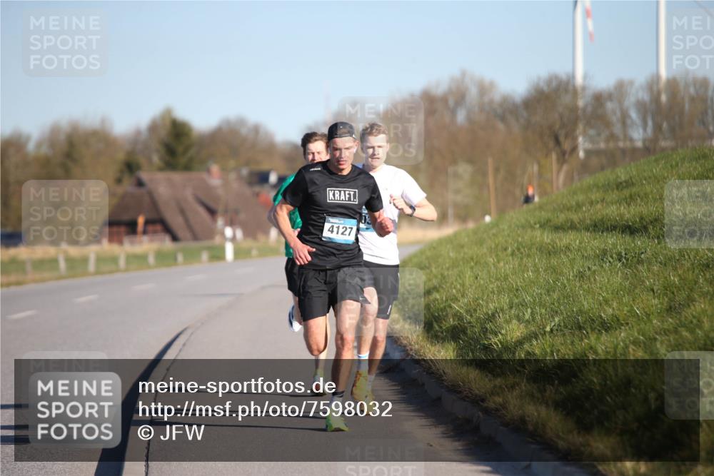 06.04.2025 - 44. Internationalen Wilhelmsburger Insellauf Jannik Wohlers http://msf.ph/oto/7598032 06.04.2025 09:17:11 Laufen 4127 meine-sportfotos.de